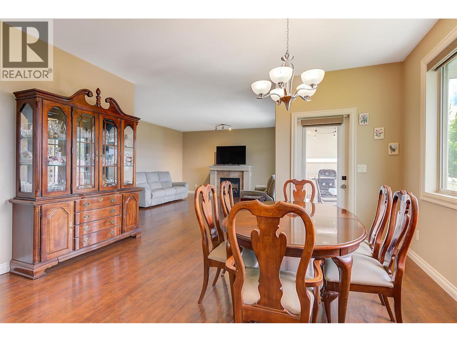 5008 Bunting Court Kelowna Photo 13