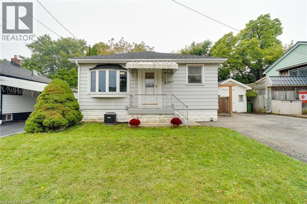 13 DAVID Avenue, Hamilton, Ontario