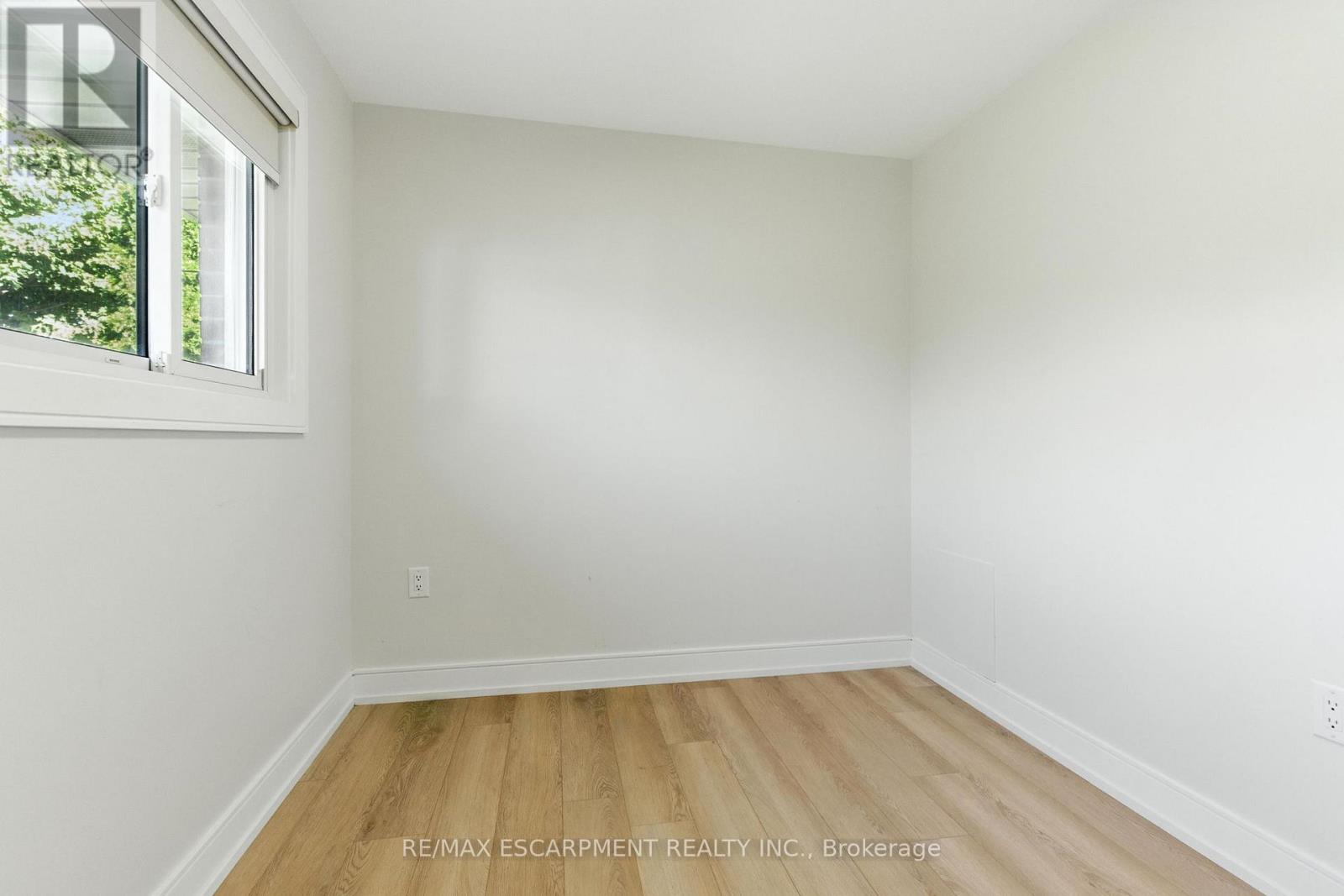 Main - 35 Wildewood Avenue, Hamilton, Ontario  L8T 1X4 - Photo 16 - X12435243