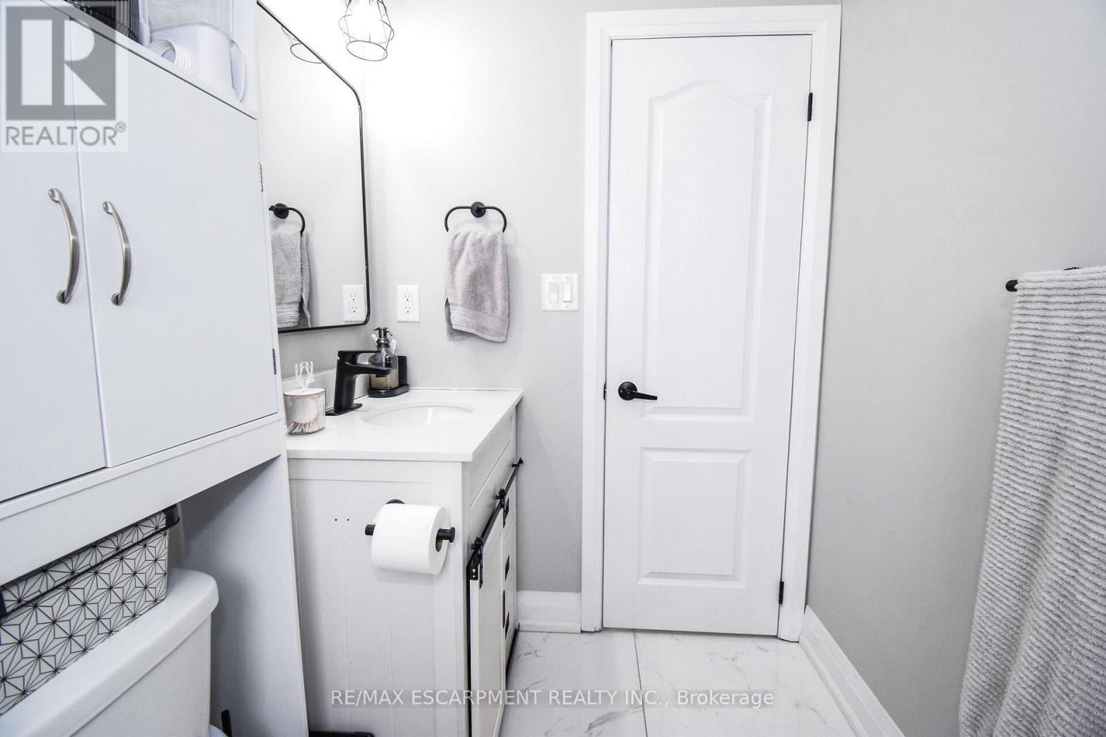 176 East 43rd Street, Hamilton, Ontario  L8T 3C2 - Photo 23 - X12435318