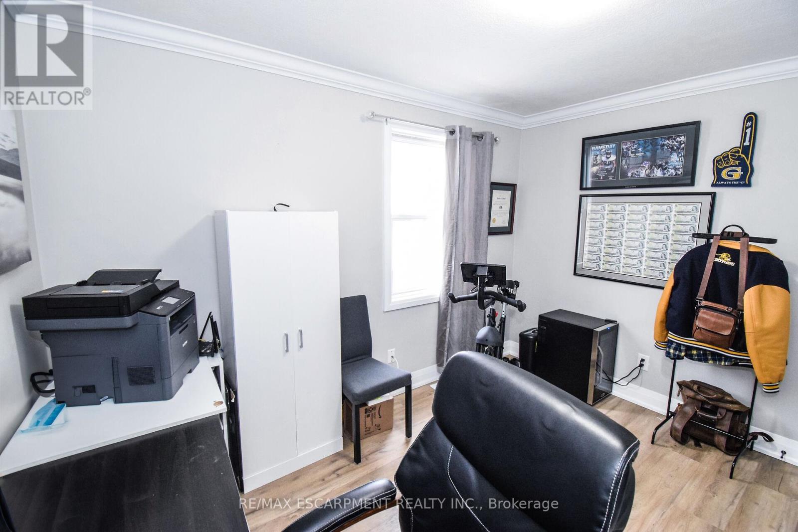 176 East 43rd Street, Hamilton, Ontario  L8T 3C2 - Photo 28 - X12435318