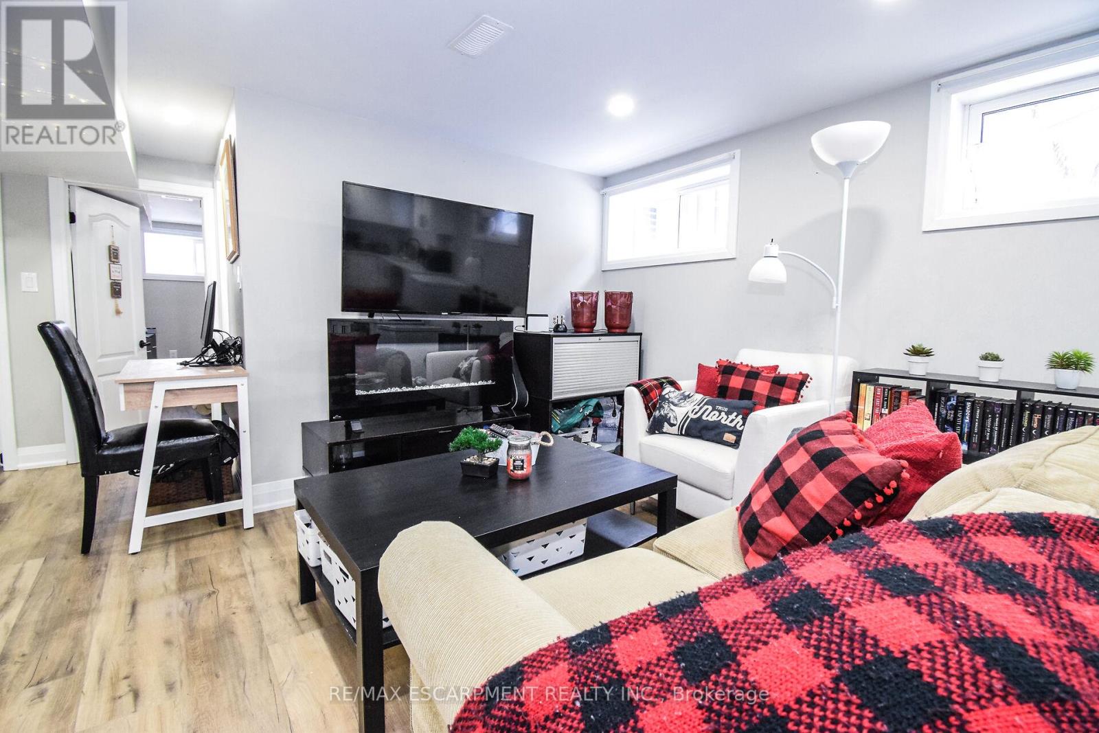 176 East 43rd Street, Hamilton, Ontario  L8T 3C2 - Photo 35 - X12435318