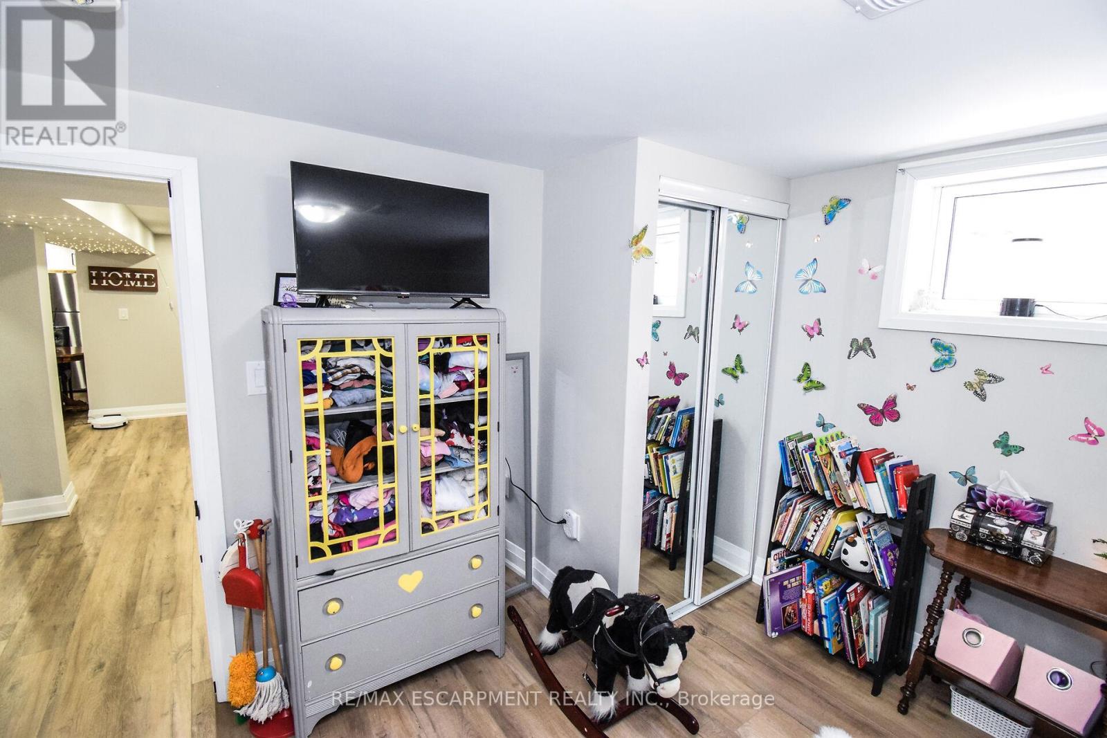 176 East 43rd Street, Hamilton, Ontario  L8T 3C2 - Photo 38 - X12435318