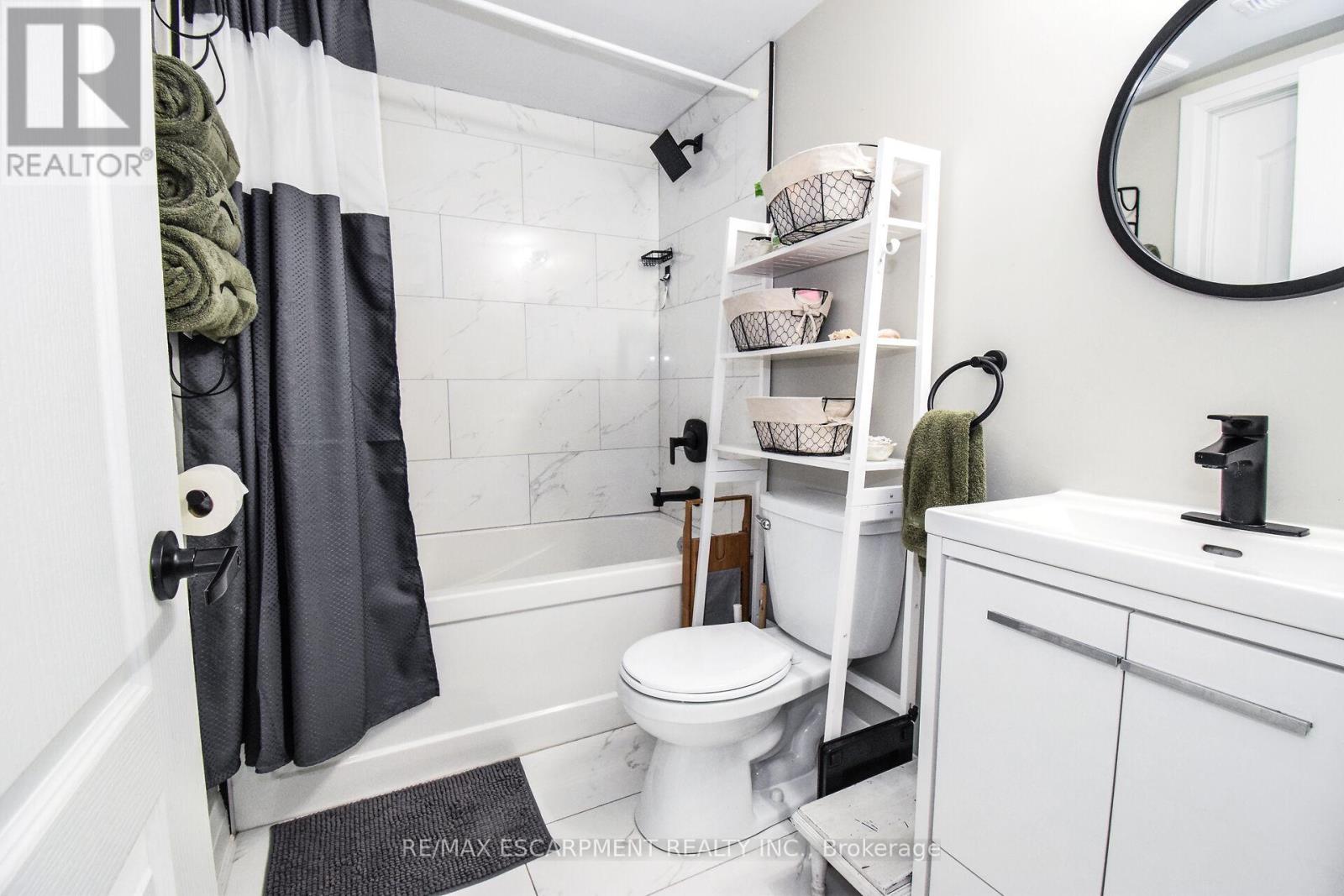 176 East 43rd Street, Hamilton, Ontario  L8T 3C2 - Photo 39 - X12435318