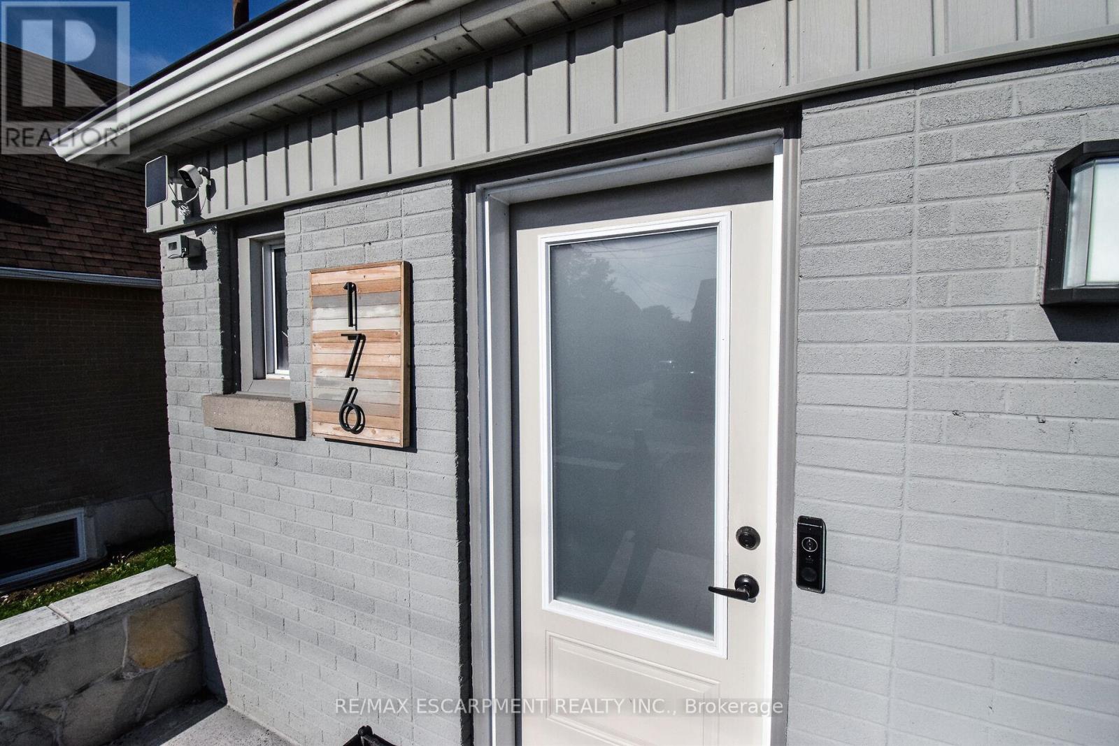176 East 43rd Street, Hamilton, Ontario  L8T 3C2 - Photo 4 - X12435318