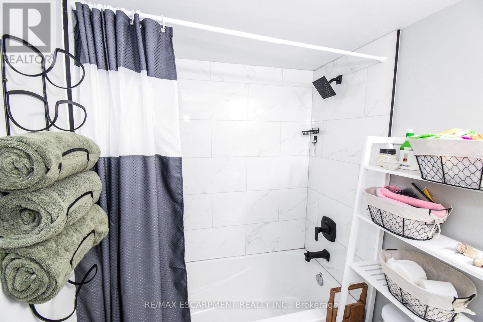 176 East 43rd Street, Hamilton, Ontario  L8T 3C2 - Photo 40 - X12435318