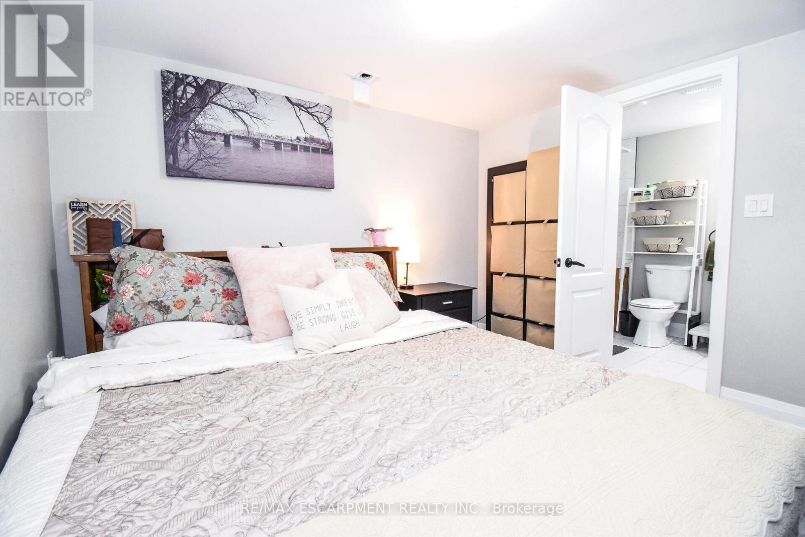 176 East 43rd Street, Hamilton, Ontario  L8T 3C2 - Photo 42 - X12435318