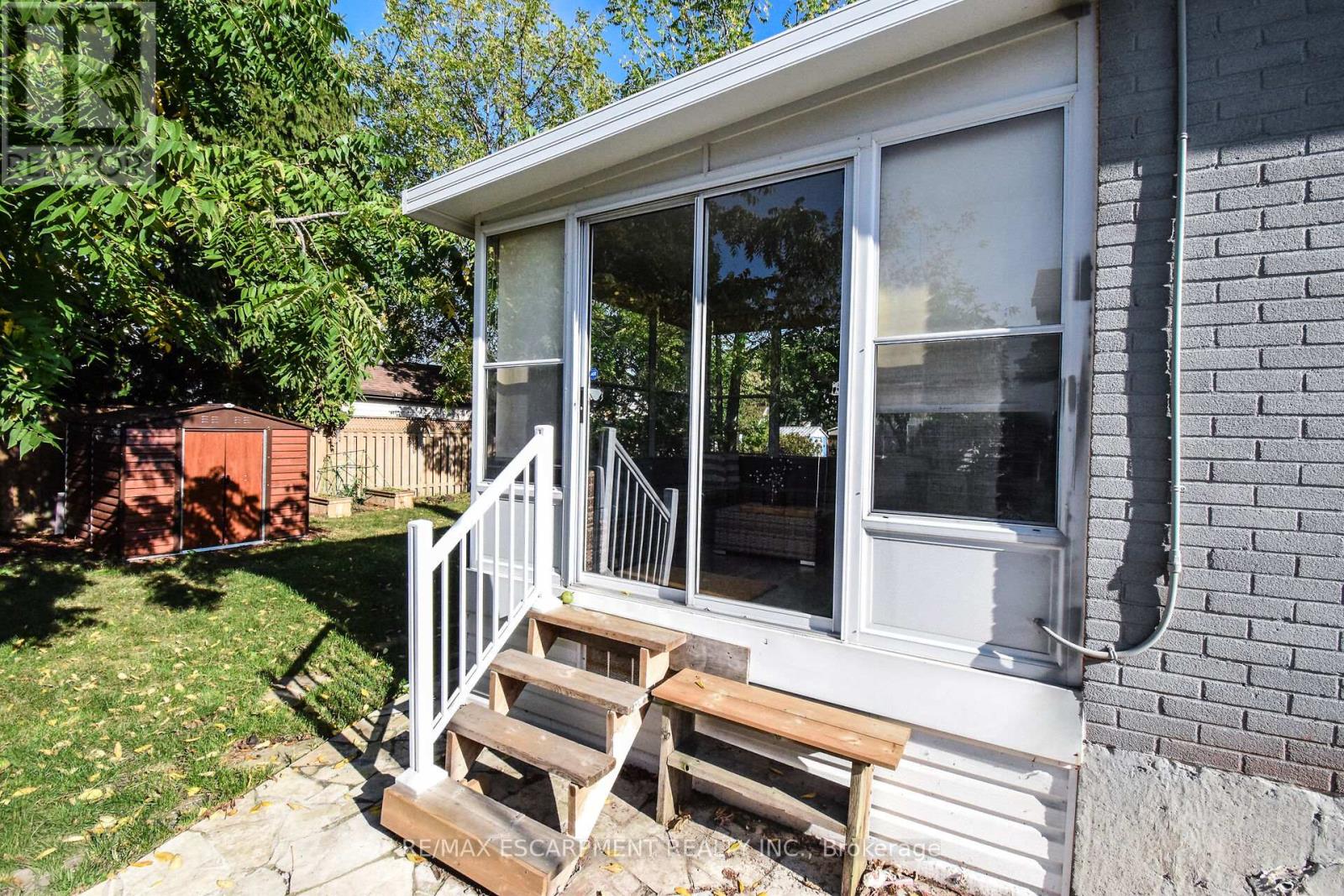 176 East 43rd Street, Hamilton, Ontario  L8T 3C2 - Photo 46 - X12435318
