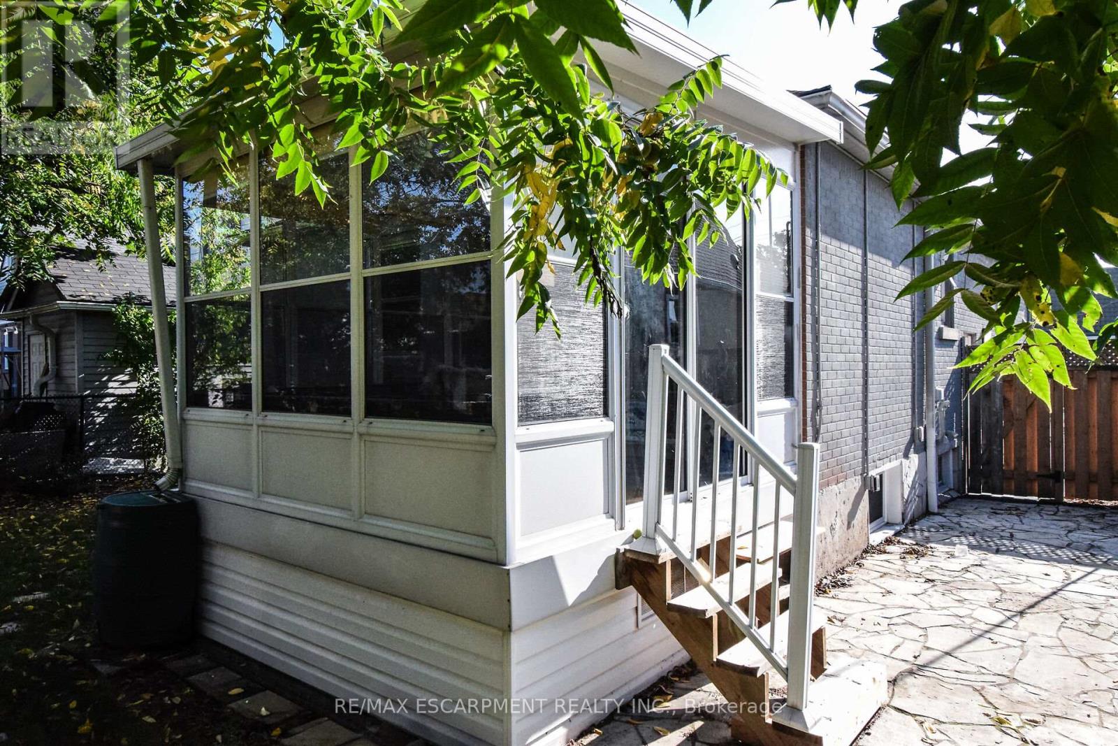 176 East 43rd Street, Hamilton, Ontario  L8T 3C2 - Photo 47 - X12435318