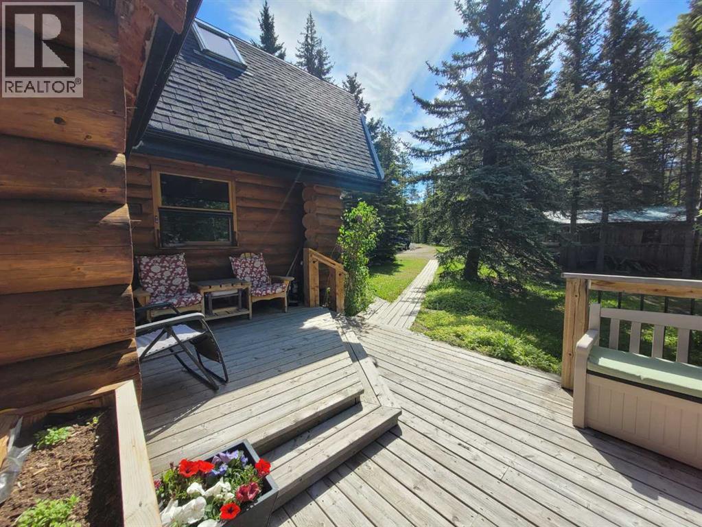 64 Breezewood Bay, Bragg Creek, Alberta  T0L 0K0 - Photo 3 - A2190075