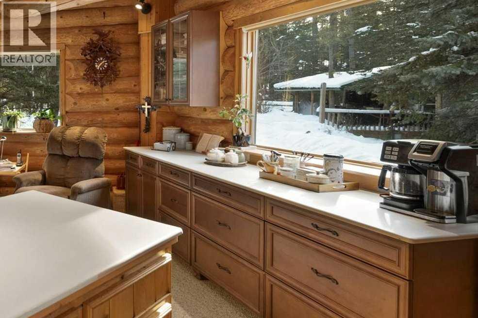 64 Breezewood Bay, Bragg Creek, Alberta  T0L 0K0 - Photo 17 - A2190075