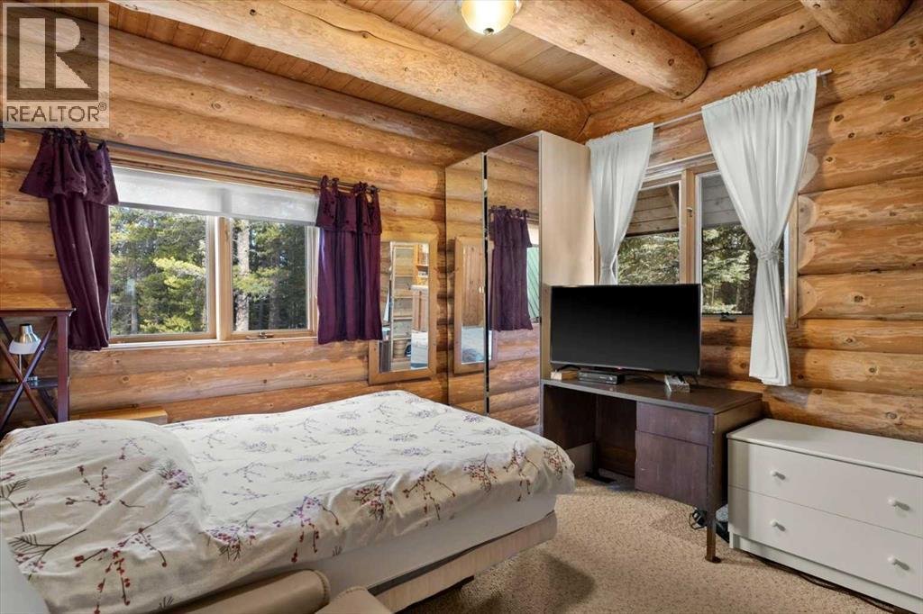 64 Breezewood Bay, Bragg Creek, Alberta  T0L 0K0 - Photo 20 - A2190075
