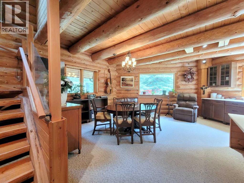 64 Breezewood Bay, Bragg Creek, Alberta  T0L 0K0 - Photo 12 - A2190075