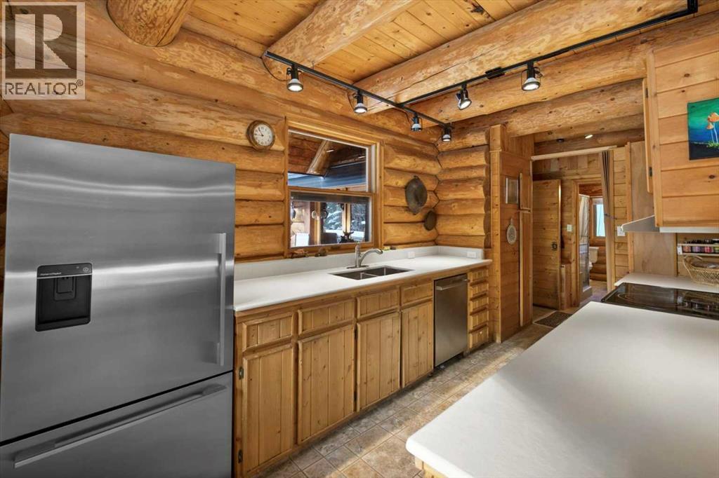64 Breezewood Bay, Bragg Creek, Alberta  T0L 0K0 - Photo 18 - A2190075