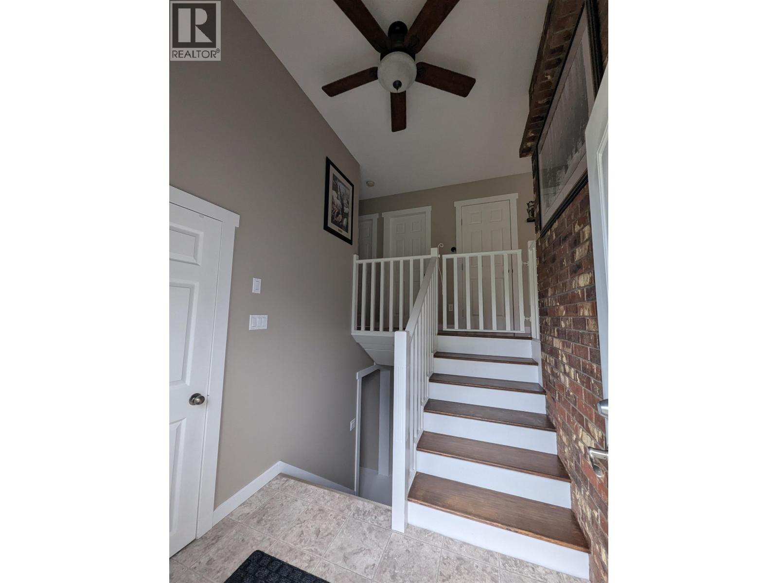 5665 Horse Lake Road, 100 Mile House, British Columbia  V0K 2E1 - Photo 19 - R3051156