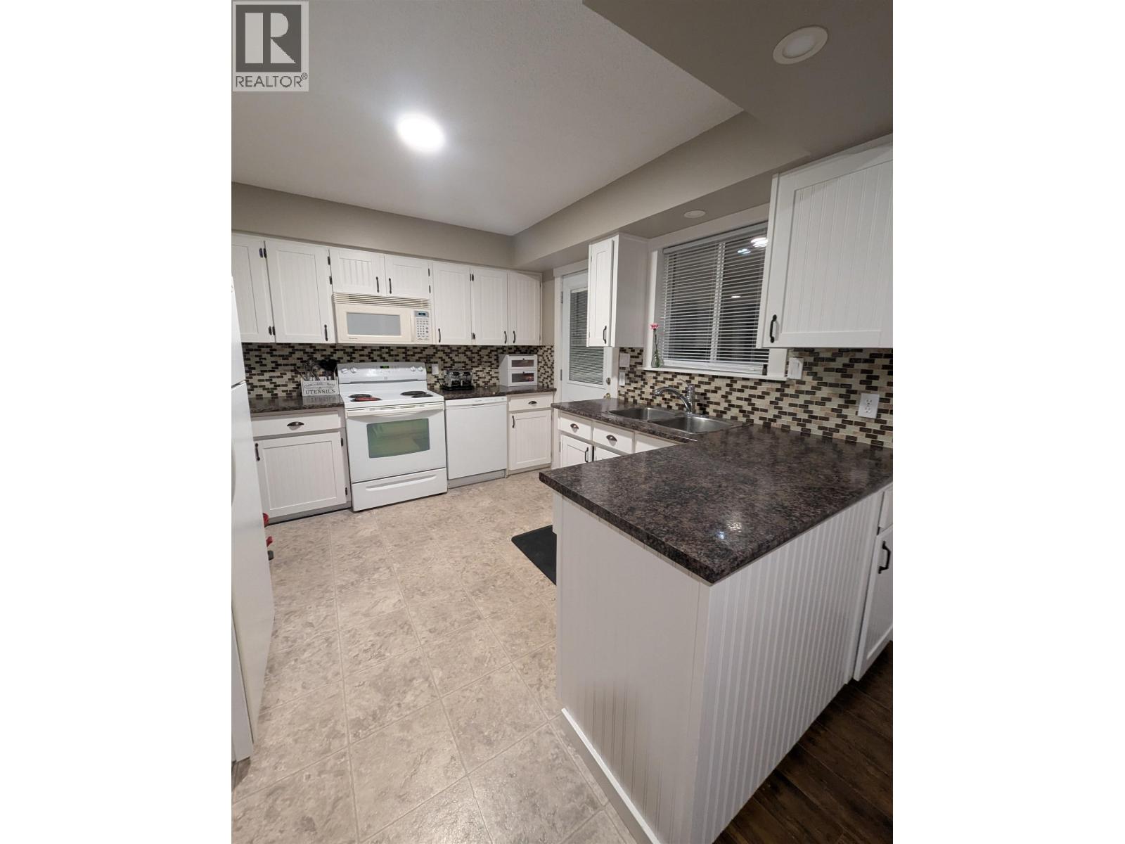 5665 Horse Lake Road, 100 Mile House, British Columbia  V0K 2E1 - Photo 21 - R3051156