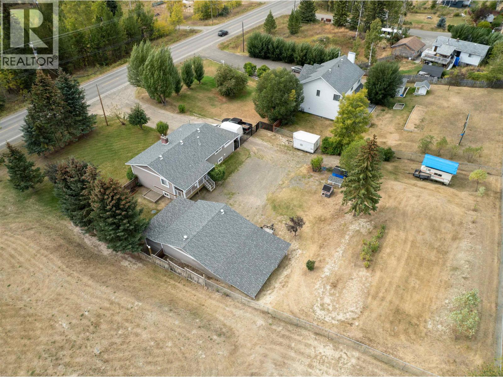 5665 Horse Lake Road, 100 Mile House, British Columbia  V0K 2E1 - Photo 15 - R3051156