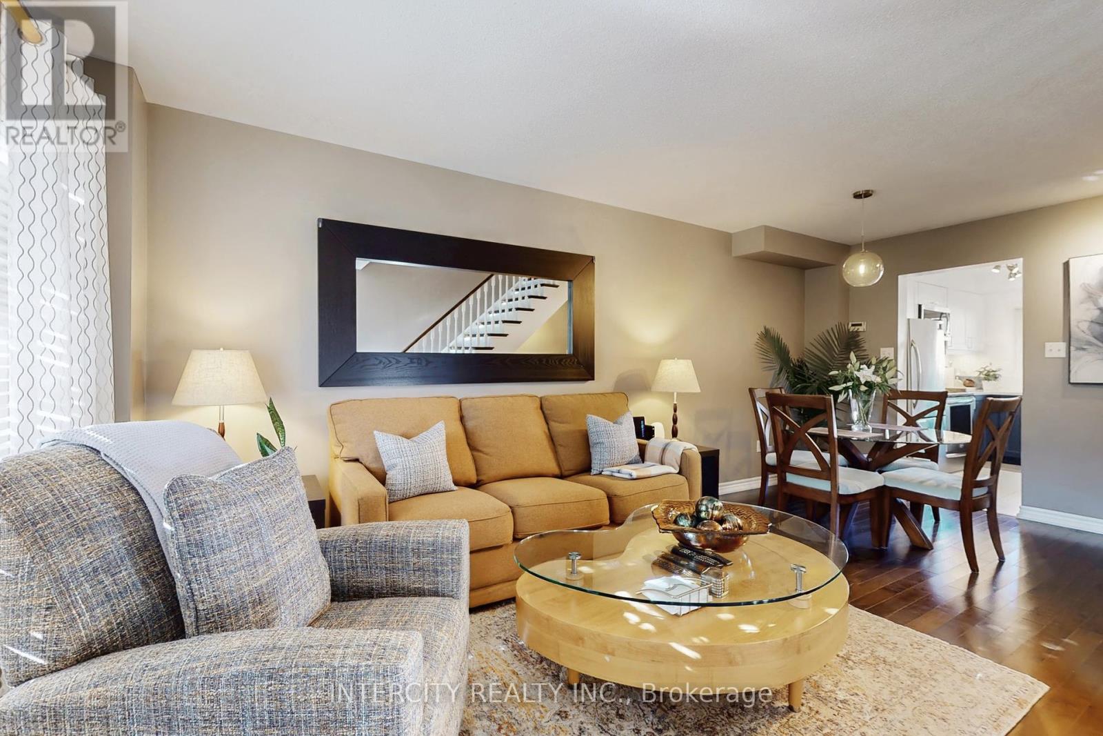 29 Birdstone Crescent, Toronto, Ontario  M6N 5H6 - Photo 9 - W12422630