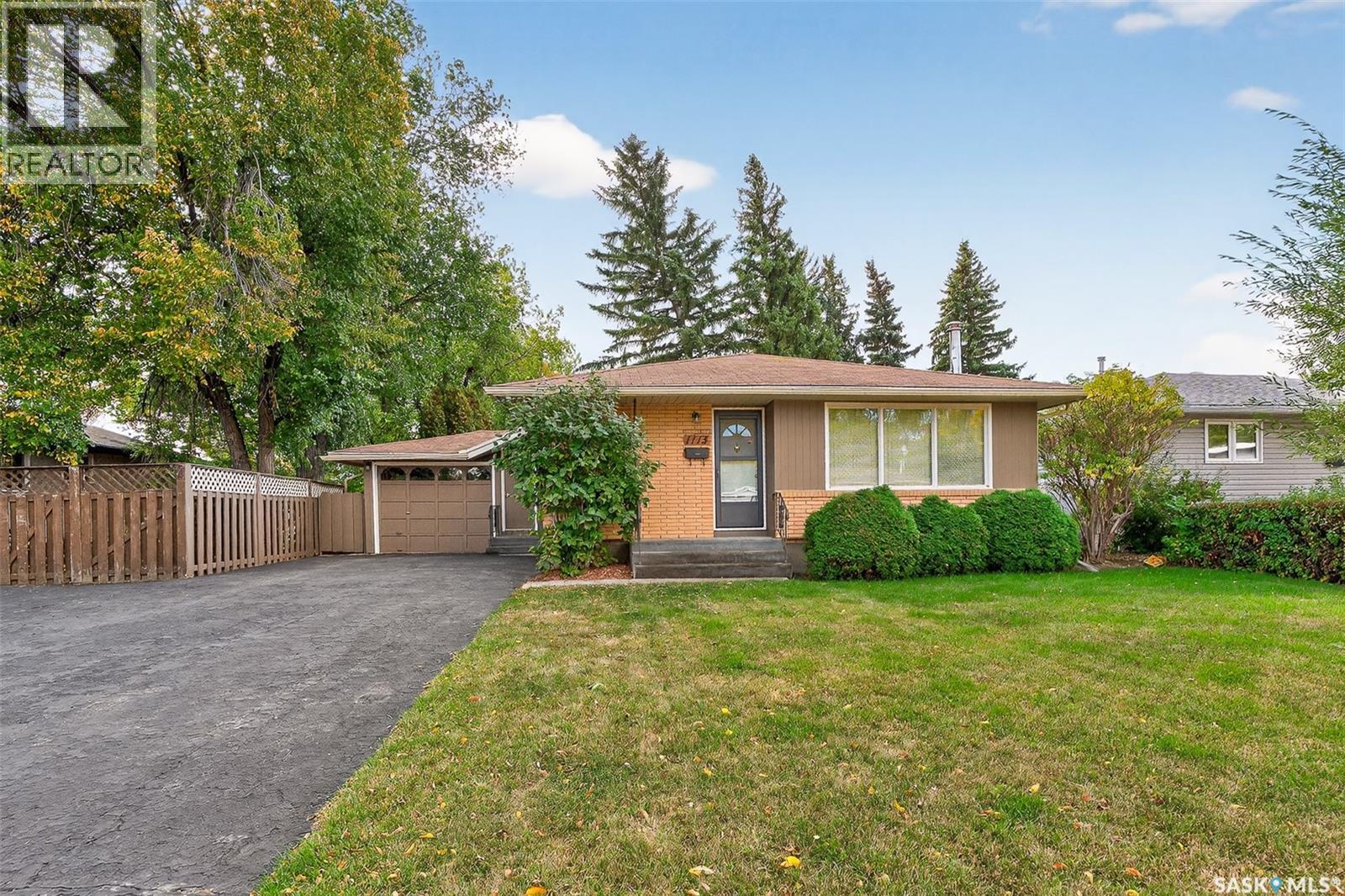 1113 Vaughan Street, Moose Jaw, Saskatchewan  S6H 5P3 - Photo 1 - SK019627