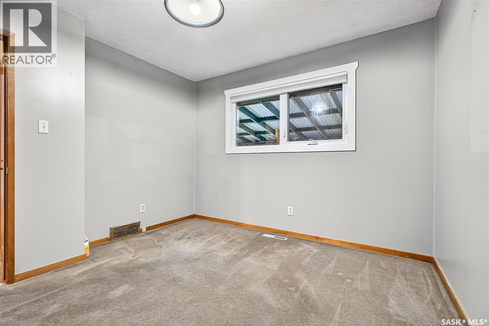 1113 Vaughan Street, Moose Jaw, Saskatchewan  S6H 5P3 - Photo 24 - SK019627