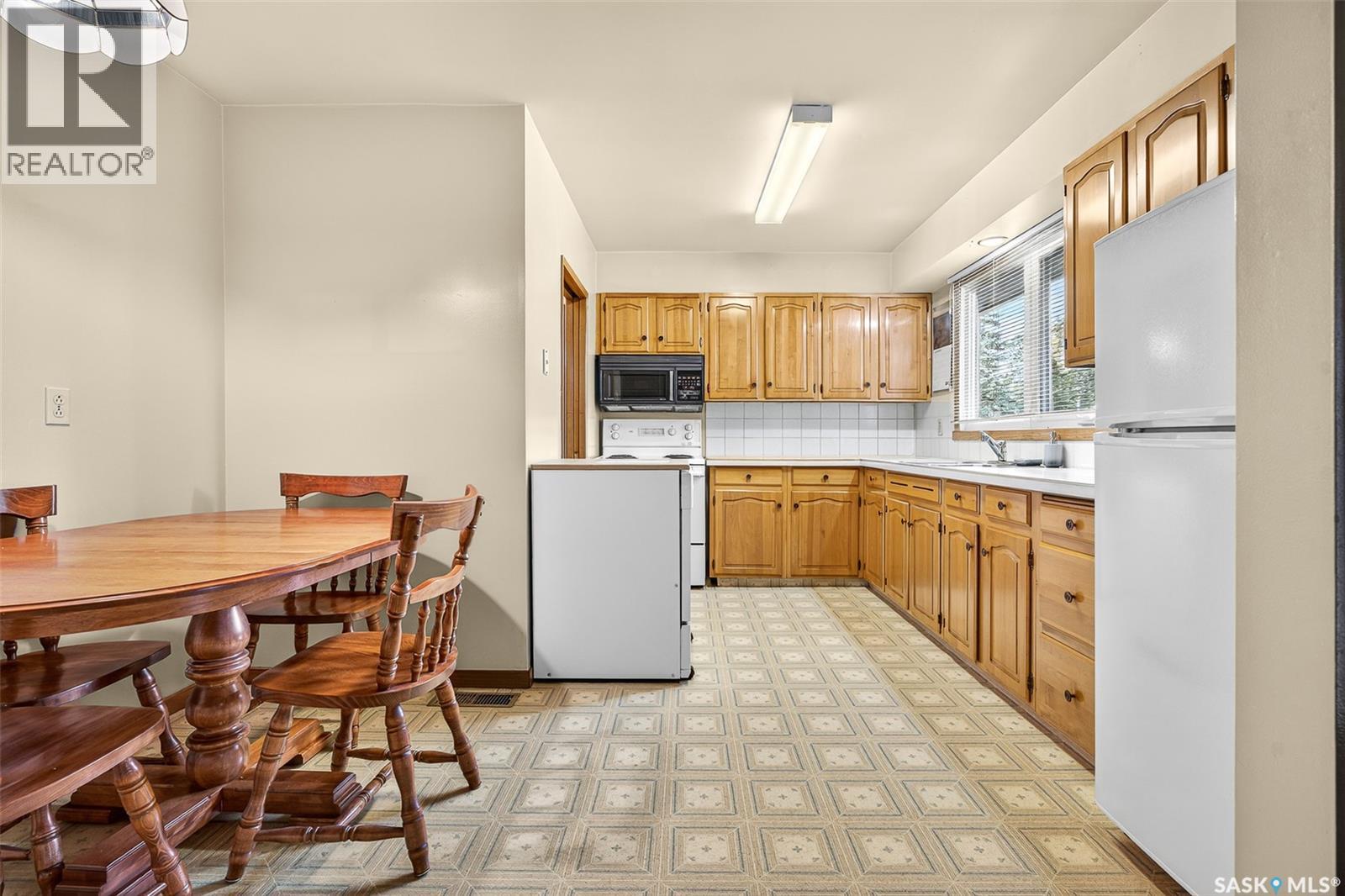 1113 Vaughan Street, Moose Jaw, Saskatchewan  S6H 5P3 - Photo 3 - SK019627