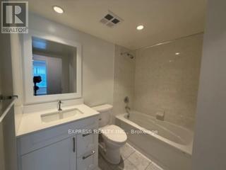1001 - 168 Simcoe Street, Toronto, Ontario  M5H 4C9 - Photo 8 - C12435371