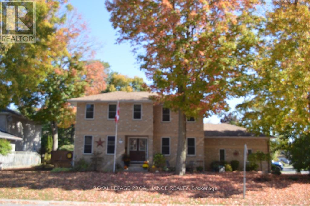 <h3>$759,900</h3><p>1 Simmons Court, Quinte West, Ontario</p>