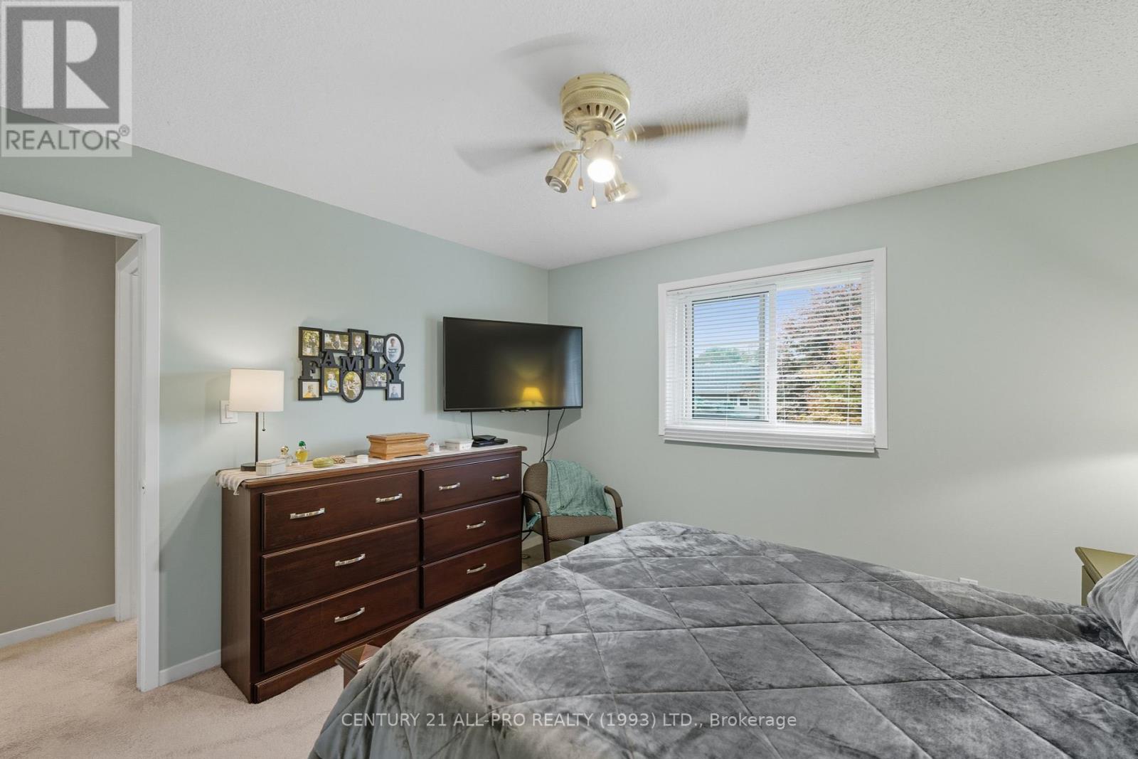 895 Exeter Street, Oshawa, Ontario  L1G 6R9 - Photo 19 - E12435446