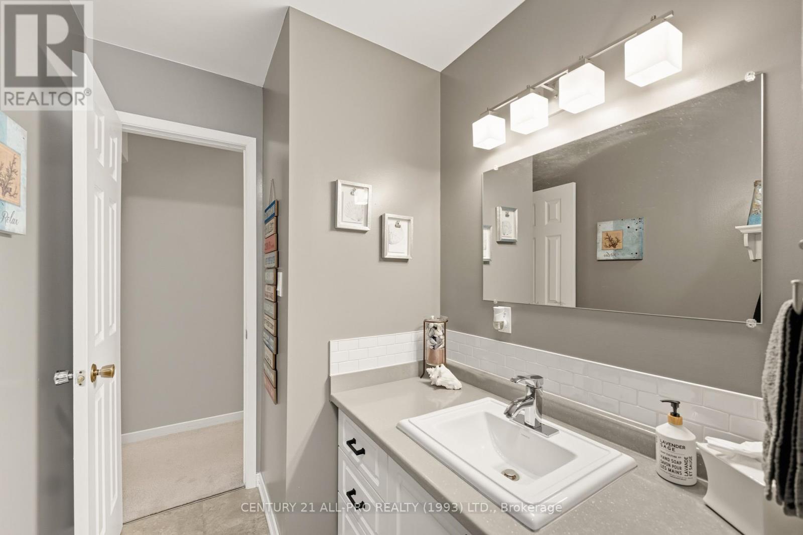 895 Exeter Street, Oshawa, Ontario  L1G 6R9 - Photo 21 - E12435446