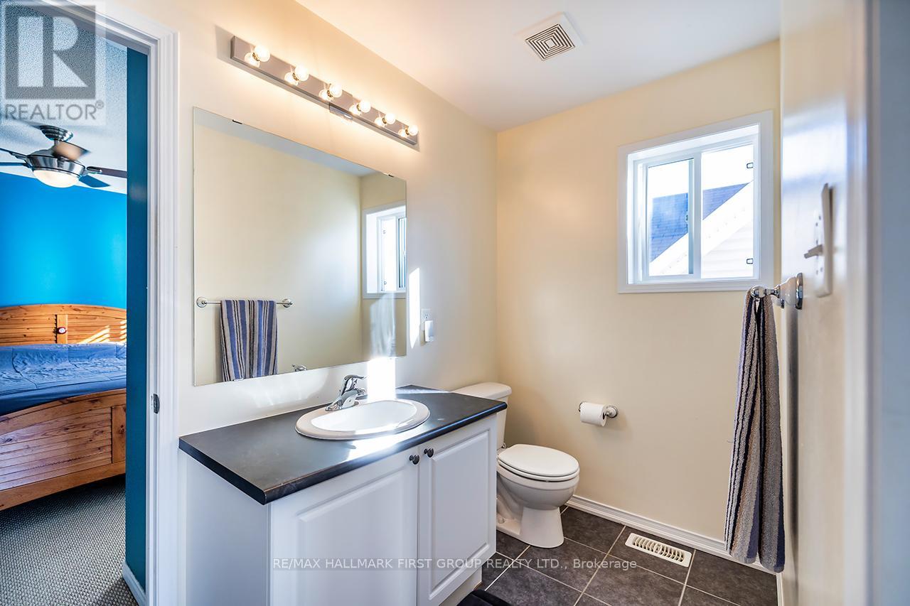 1620 Badgley Drive, Oshawa, Ontario  L1K 0H2 - Photo 13 - E12435458