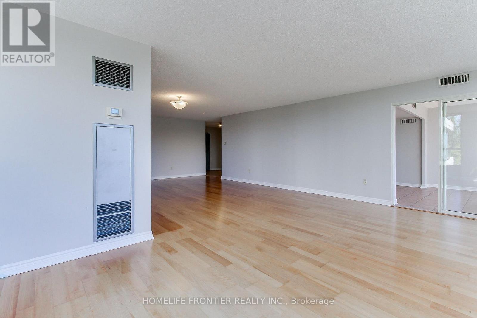 411 - 7300 Yonge Street, Vaughan, Ontario  L4J 7Y5 - Photo 16 - N12435351