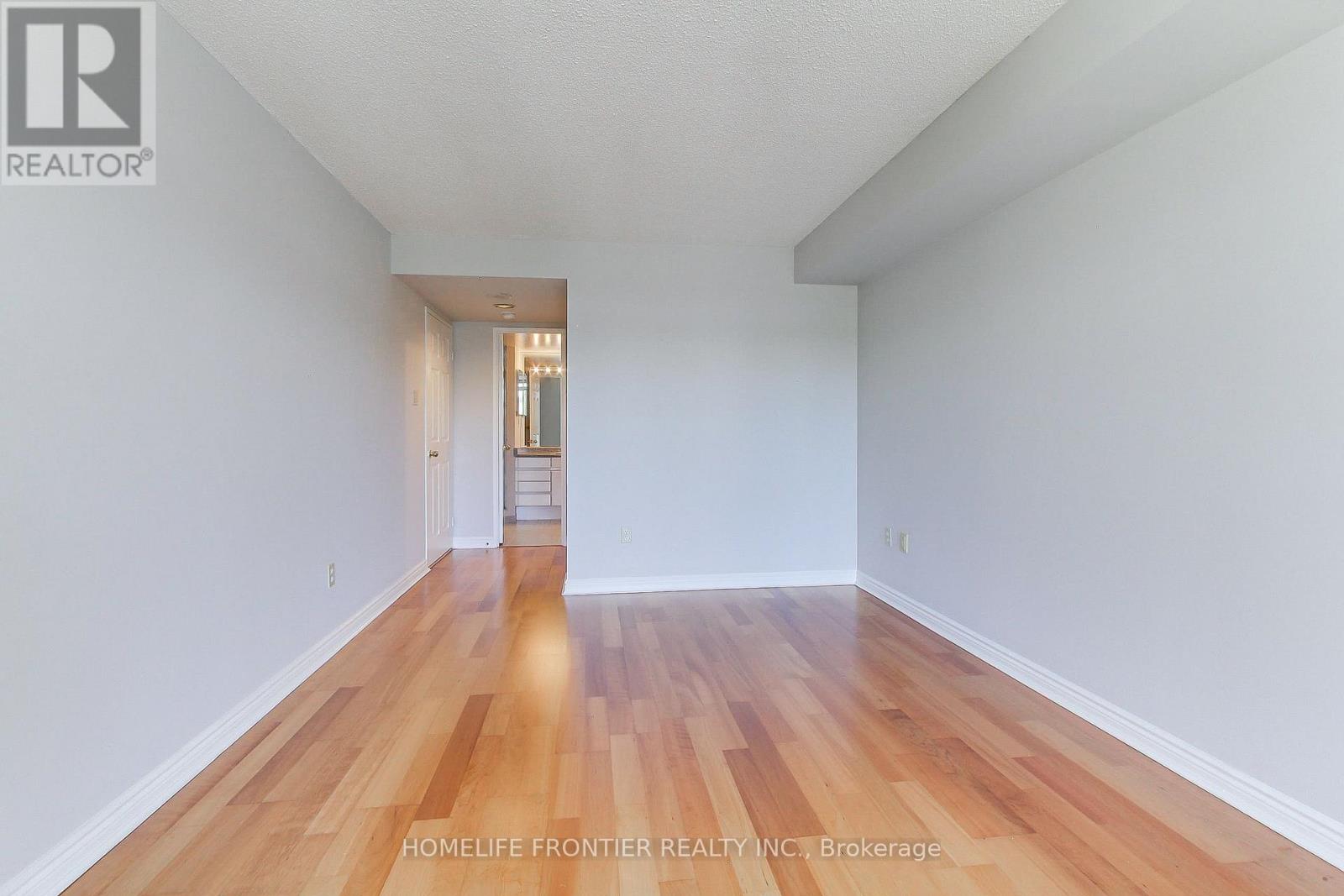 411 - 7300 Yonge Street, Vaughan, Ontario  L4J 7Y5 - Photo 27 - N12435351