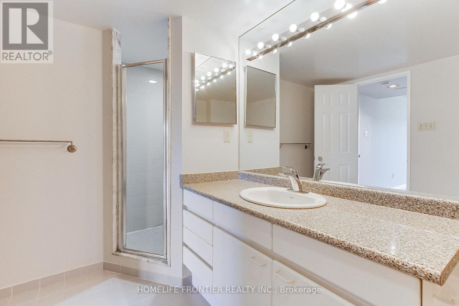 411 - 7300 Yonge Street, Vaughan, Ontario  L4J 7Y5 - Photo 30 - N12435351