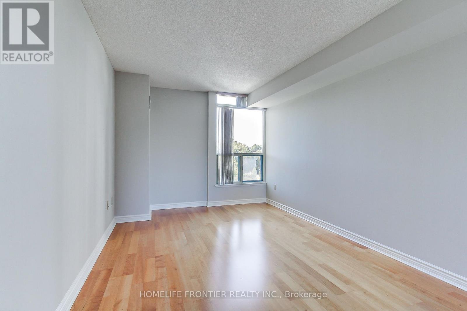 411 - 7300 Yonge Street, Vaughan, Ontario  L4J 7Y5 - Photo 33 - N12435351