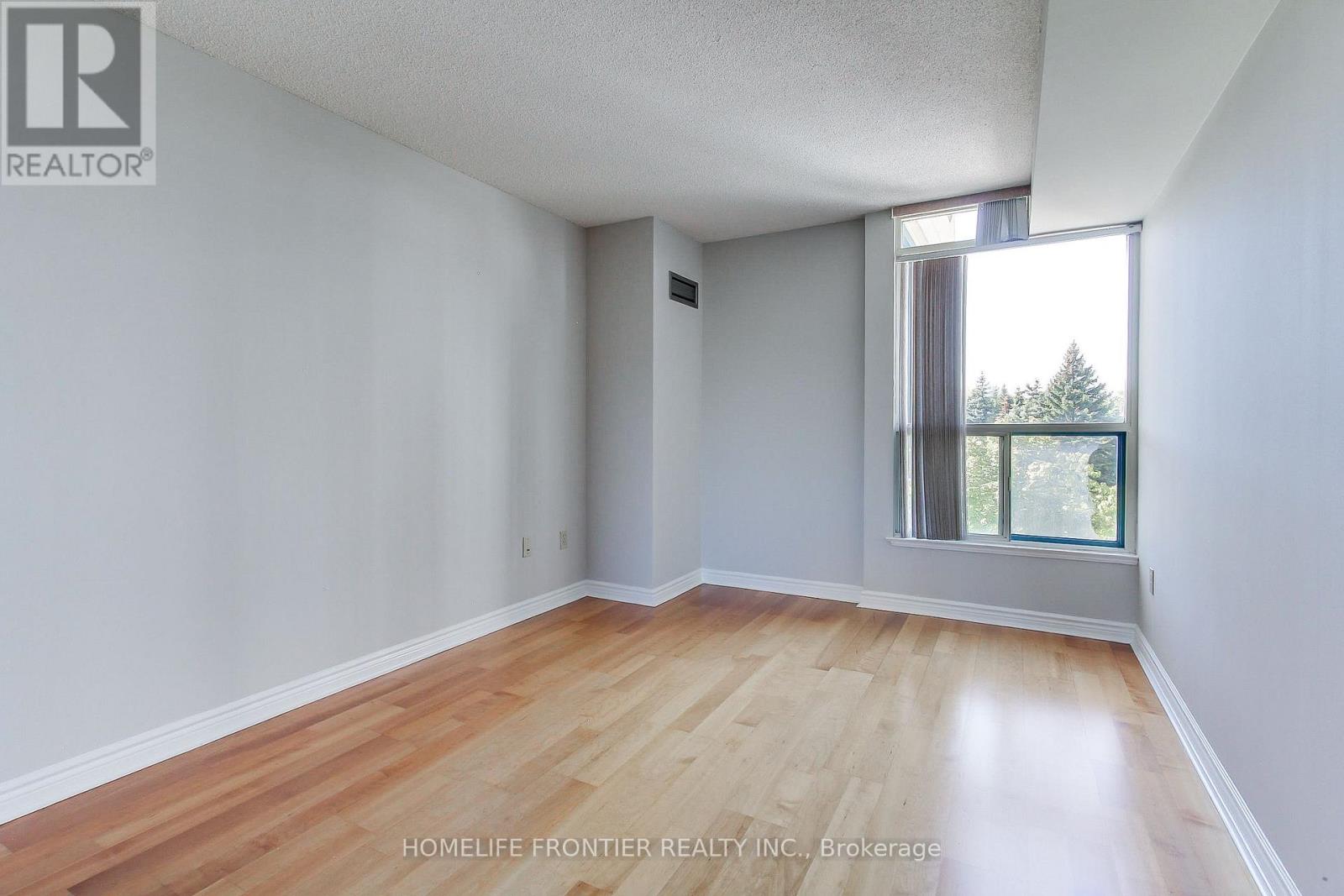 411 - 7300 Yonge Street, Vaughan, Ontario  L4J 7Y5 - Photo 34 - N12435351