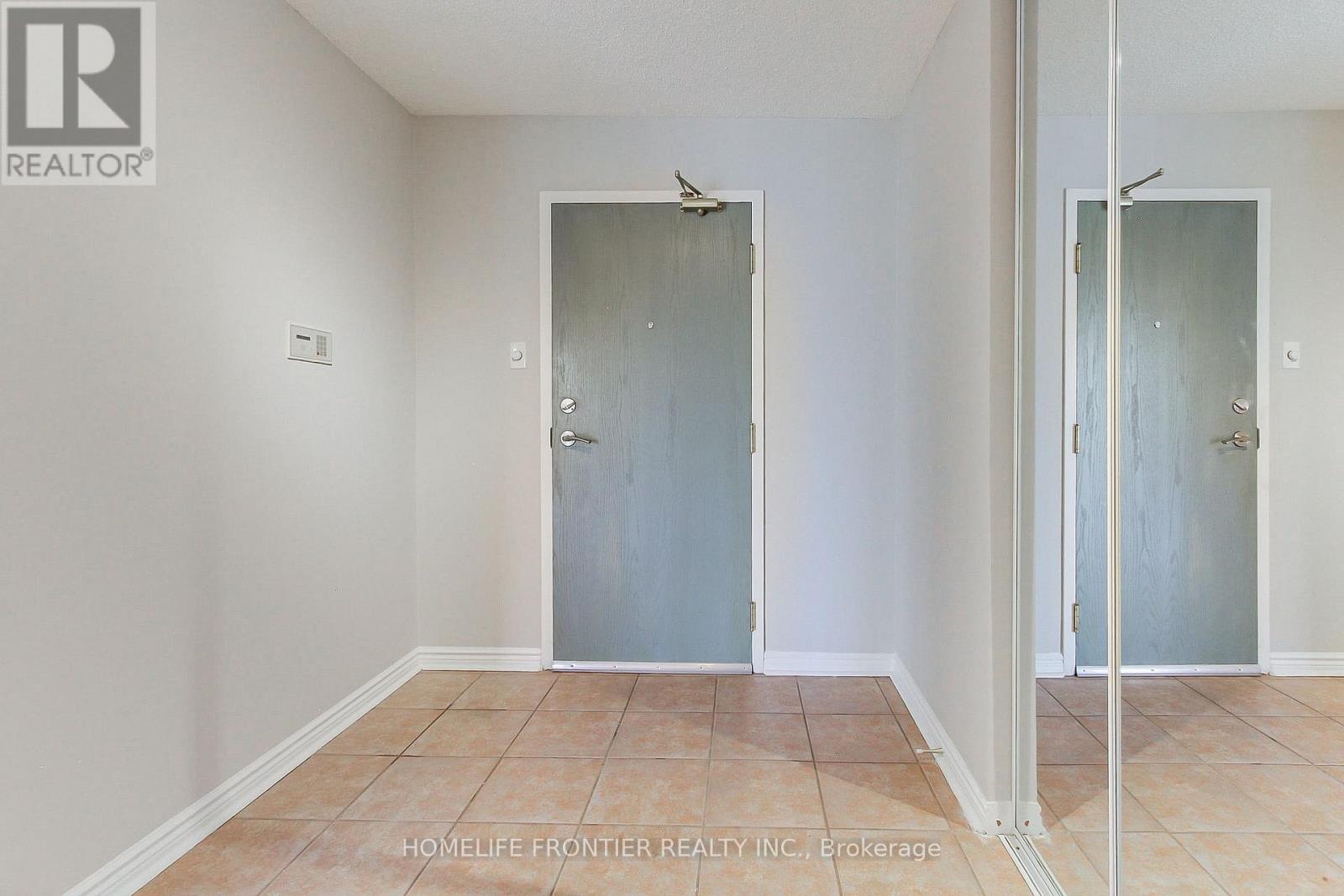 411 - 7300 Yonge Street, Vaughan, Ontario  L4J 7Y5 - Photo 7 - N12435351