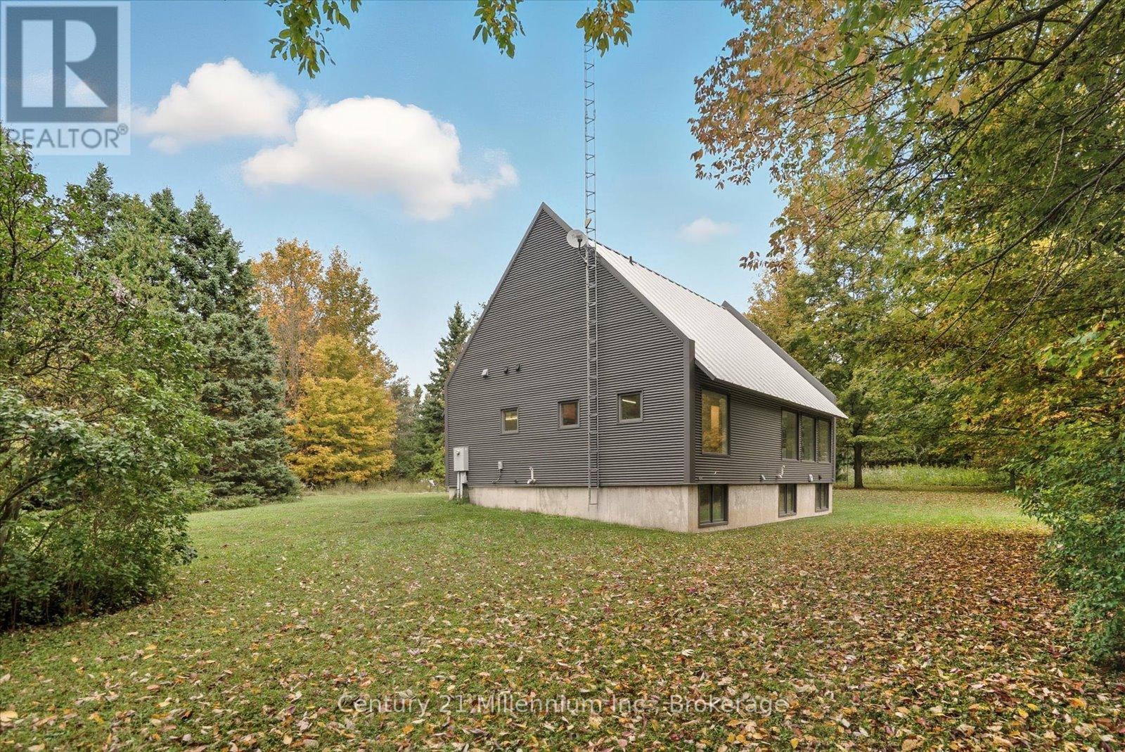360592 Road 160 Road, Grey Highlands, Ontario  N0C 1E0 - Photo 37 - X12435400