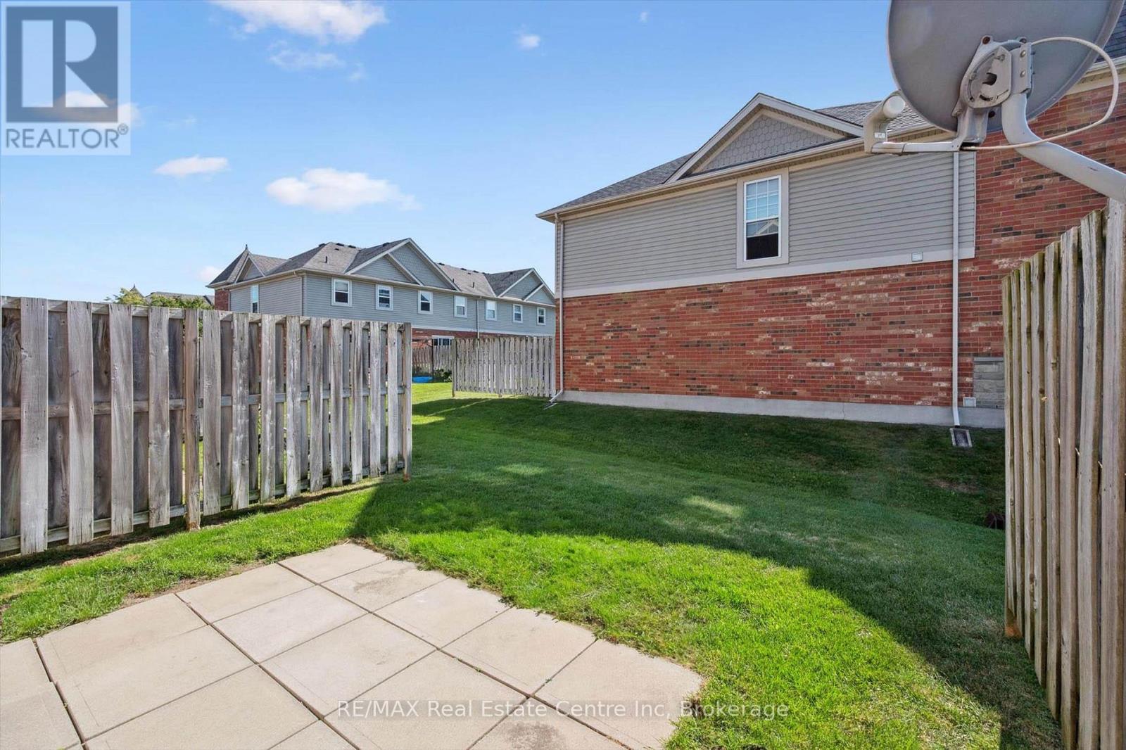 36 - 124 Gosling Gardens, Guelph, Ontario  N1G 5K6 - Photo 19 - X12435481