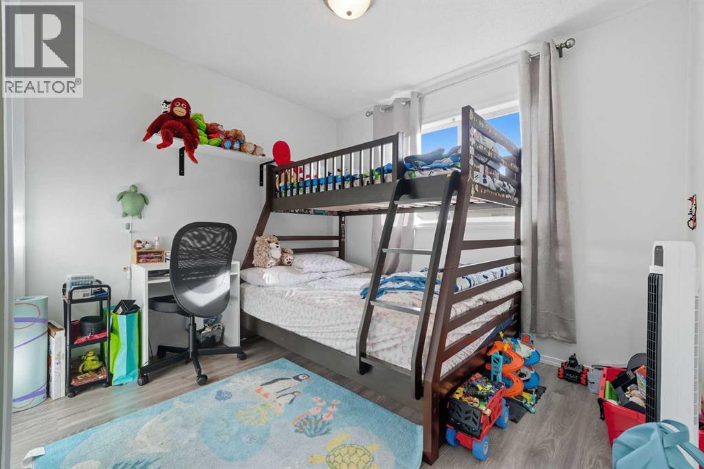 215 Mckenzie Towne Gate Se, Calgary, Alberta  T2Z 4G2 - Photo 13 - A2259893