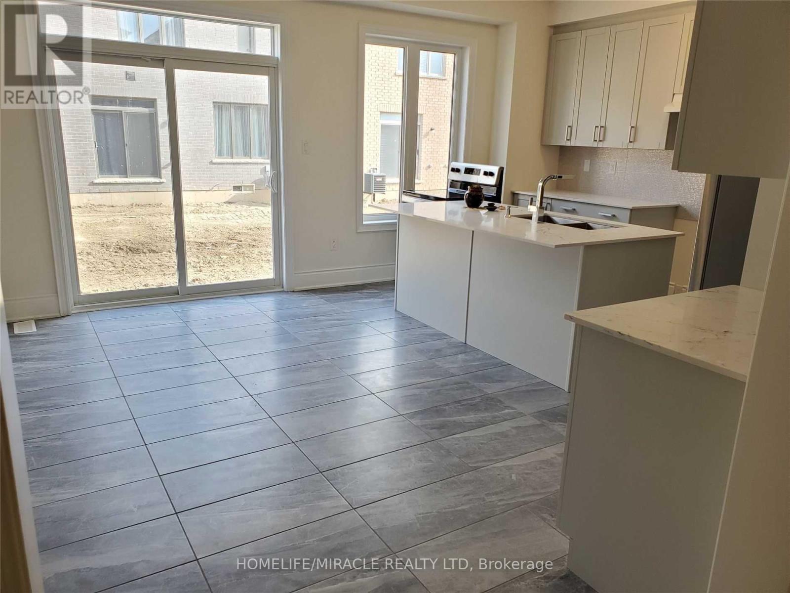 (Upper) - 19 Cobriza Crescent, Brampton, Ontario  L7A 5A6 - Photo 4 - W12358019
