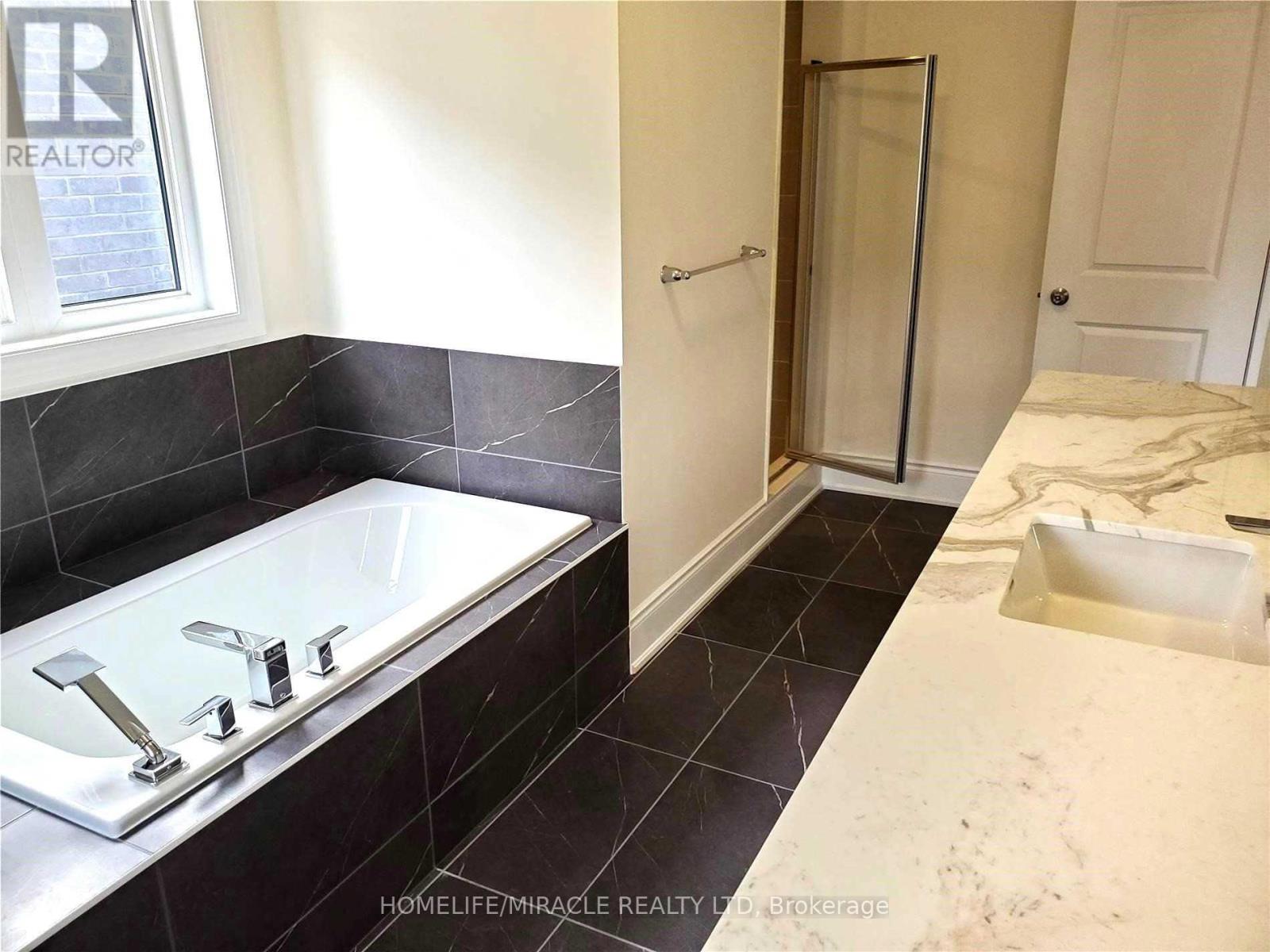 (Upper) - 19 Cobriza Crescent, Brampton, Ontario  L7A 5A6 - Photo 26 - W12358019