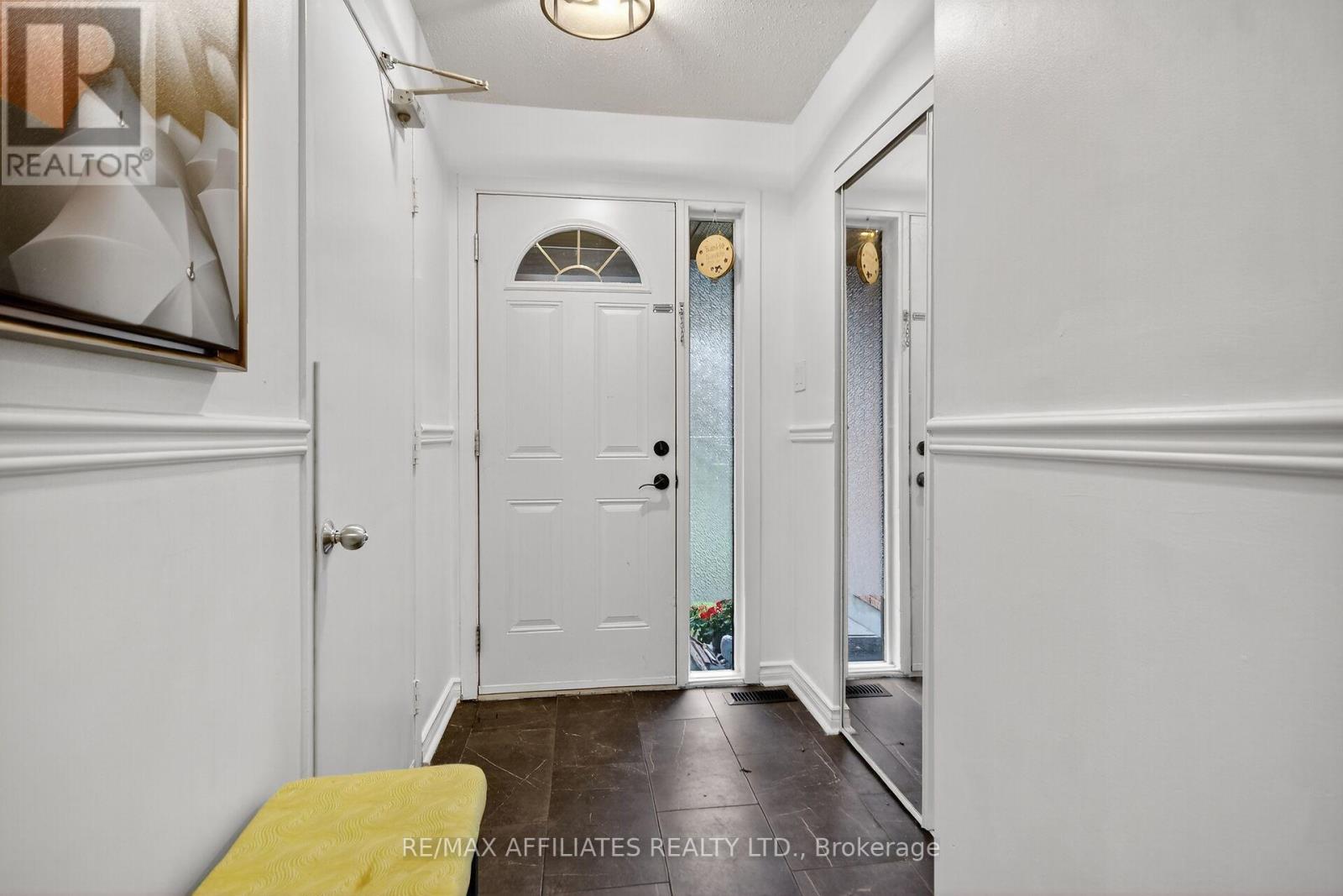 17 - 73 Clarkson Crescent, Ottawa, Ontario  K2L 3C9 - Photo 2 - X12435414