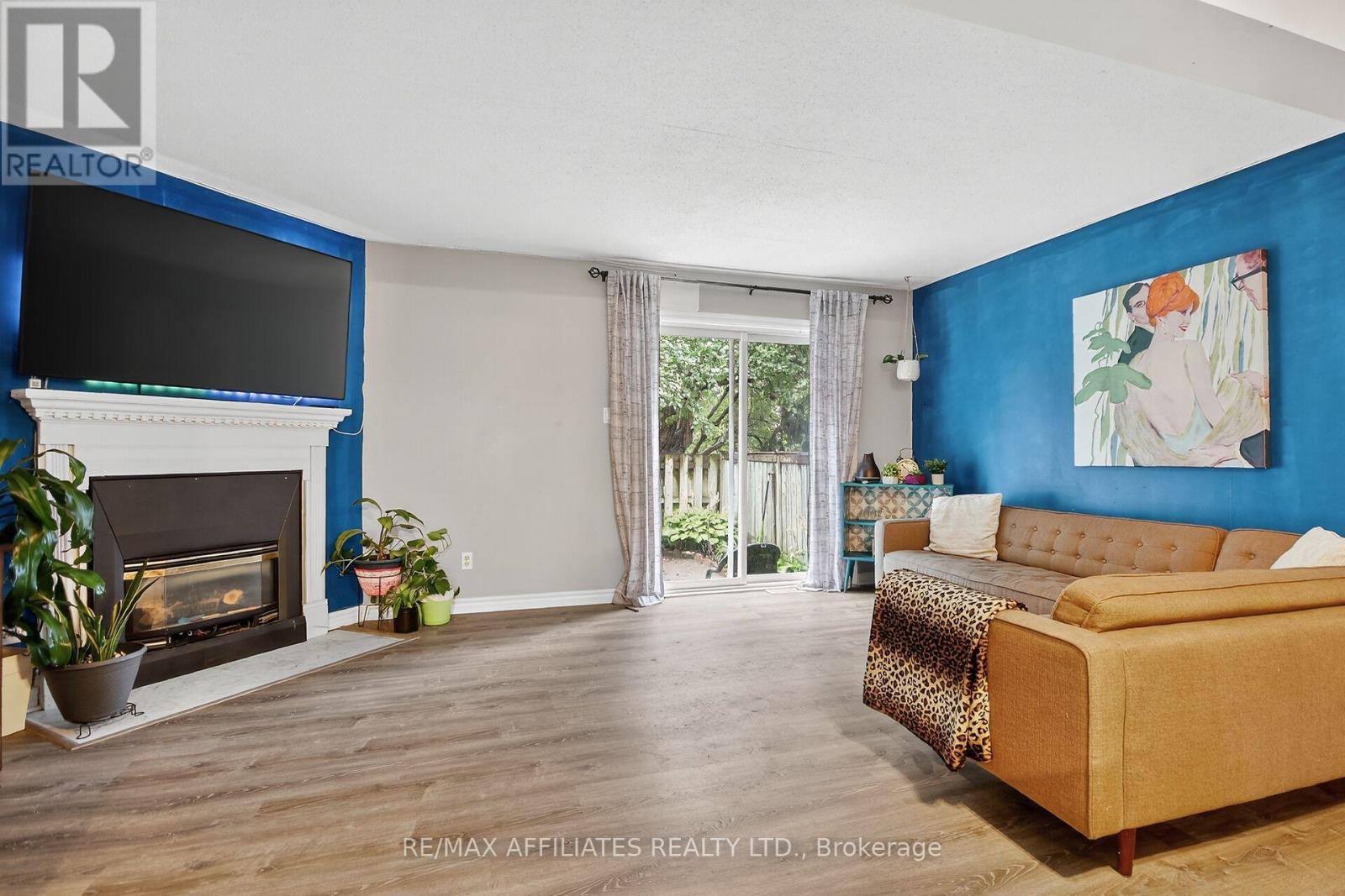 17 - 73 Clarkson Crescent, Ottawa, Ontario  K2L 3C9 - Photo 6 - X12435414