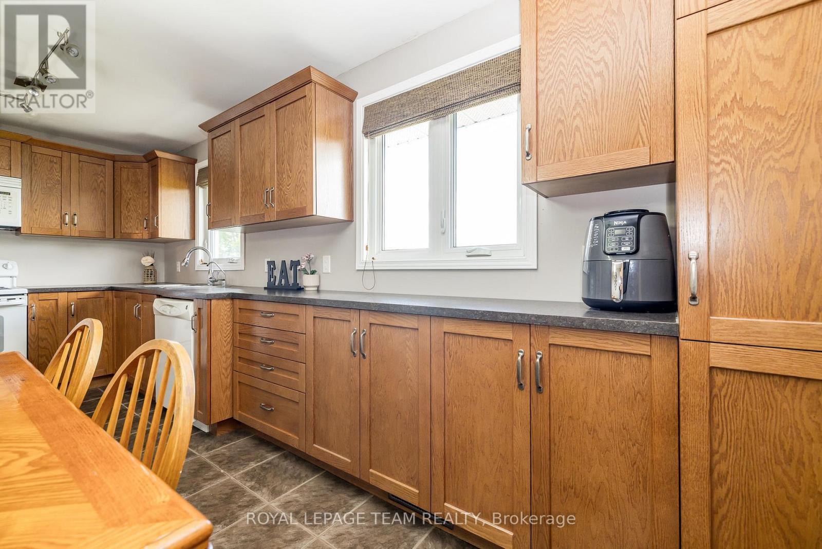 1234 Kinburn Side Road, Ottawa, Ontario  K0A 3M0 - Photo 15 - X12435423