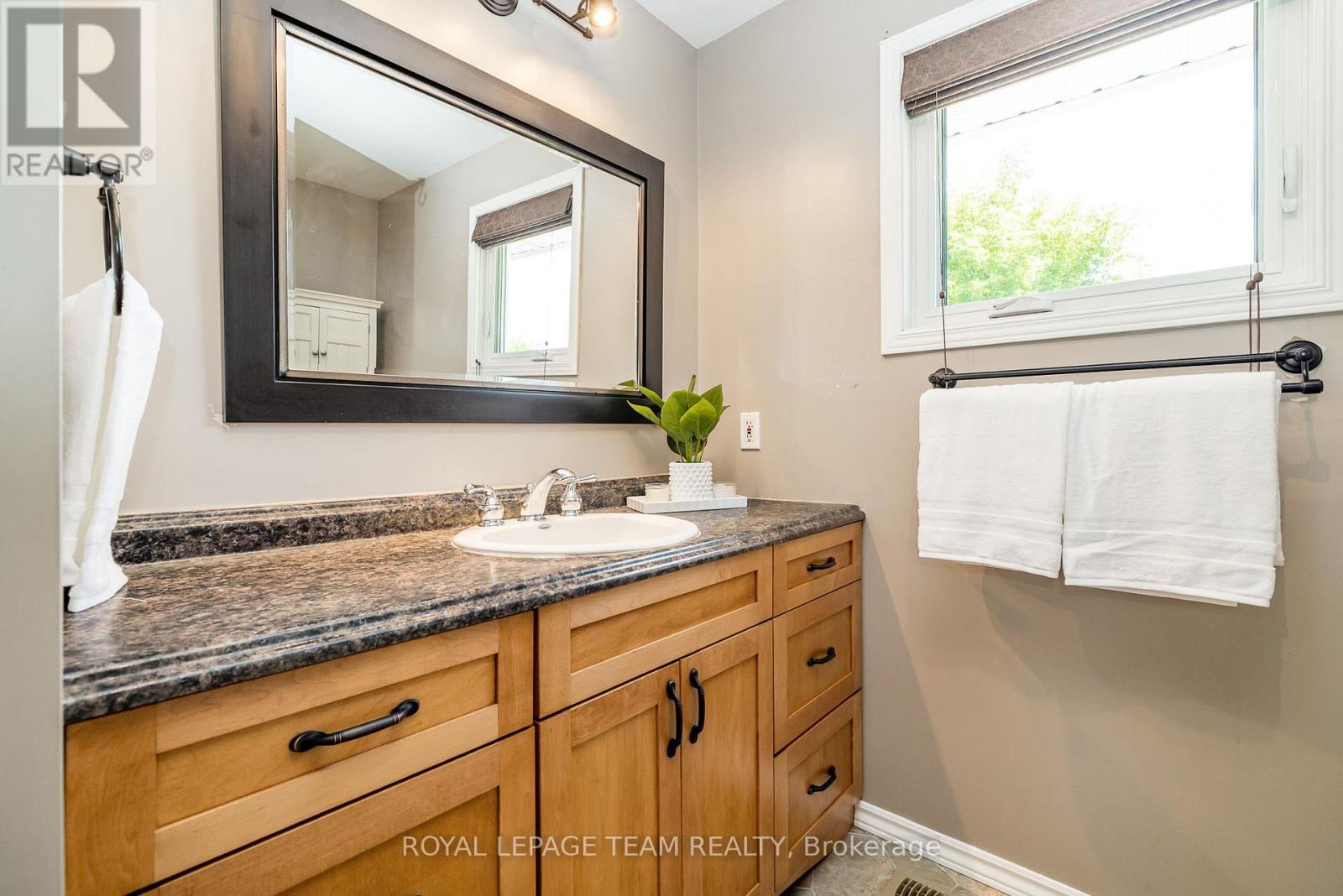 1234 Kinburn Side Road, Ottawa, Ontario  K0A 3M0 - Photo 23 - X12435423