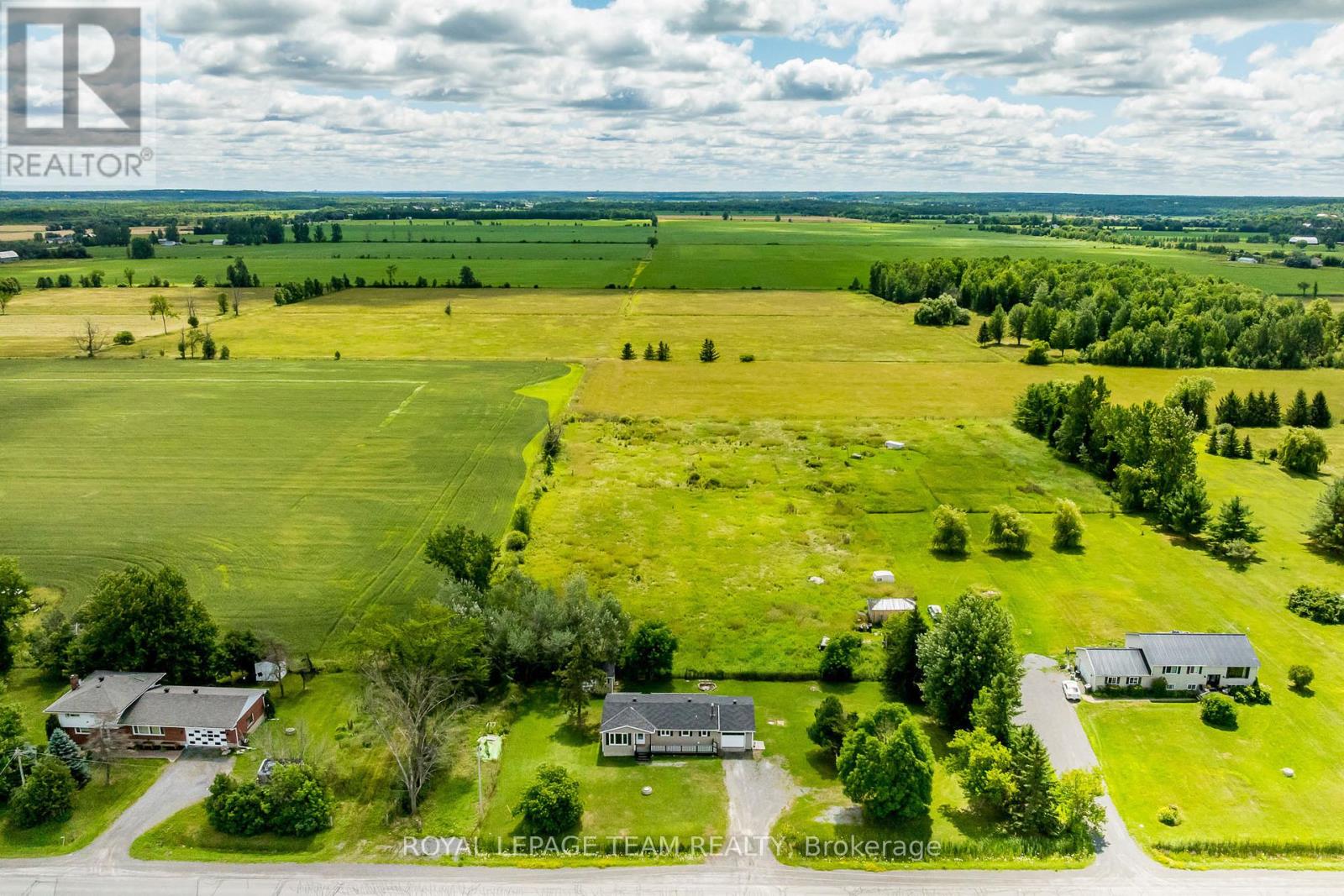 1234 Kinburn Side Road, Ottawa, Ontario  K0A 3M0 - Photo 45 - X12435423