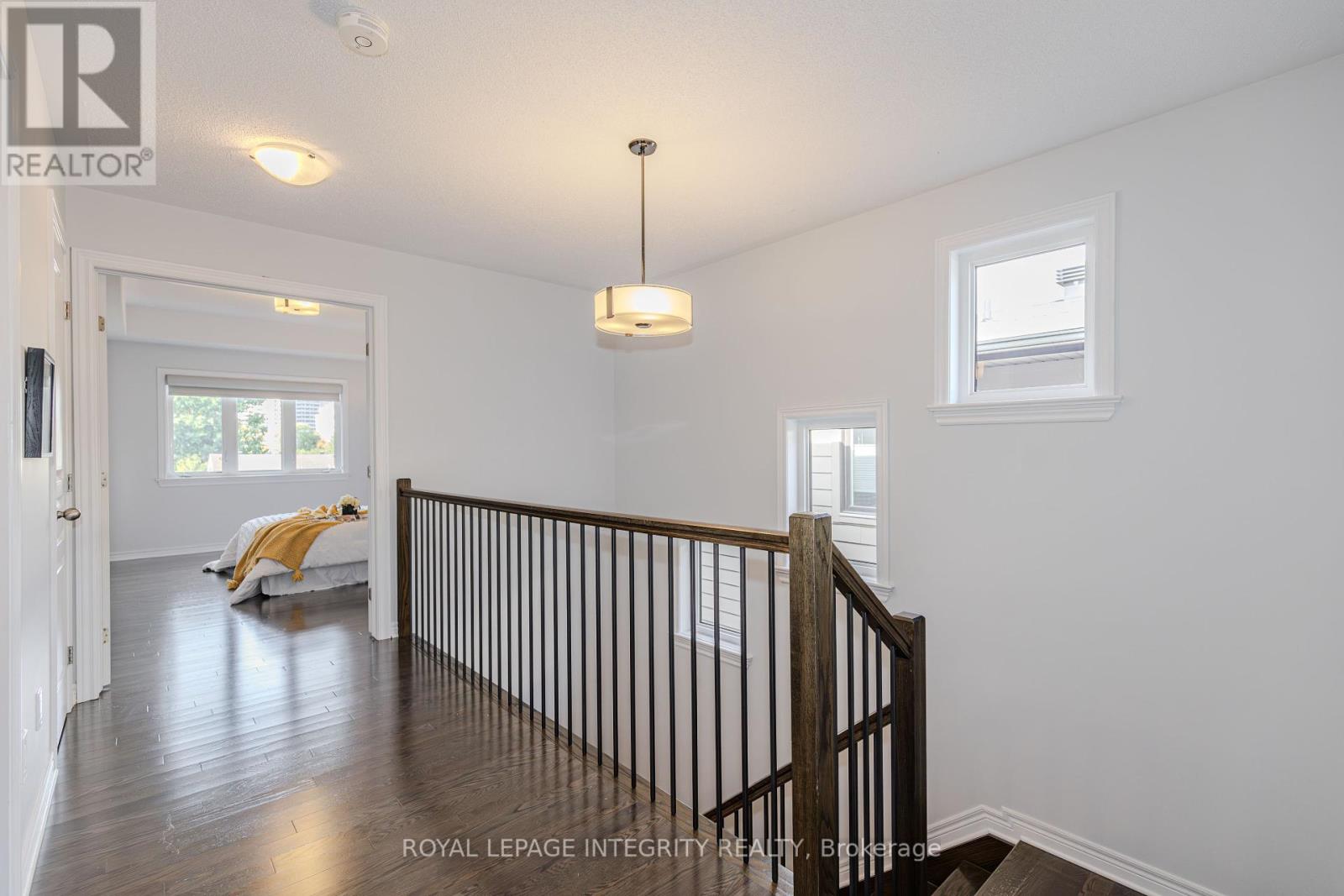 206 Ancaster Avenue, Ottawa, Ontario  K2B 5B3 - Photo 12 - X12435437