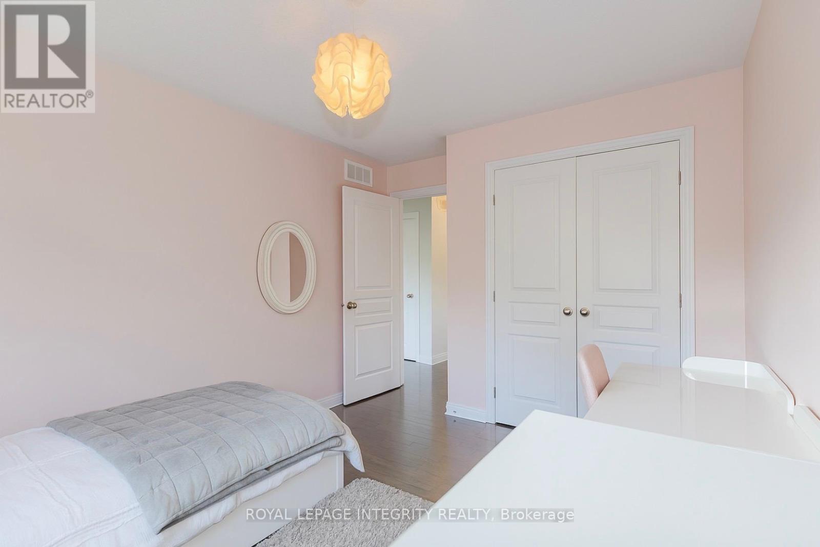 206 Ancaster Avenue, Ottawa, Ontario  K2B 5B3 - Photo 20 - X12435437