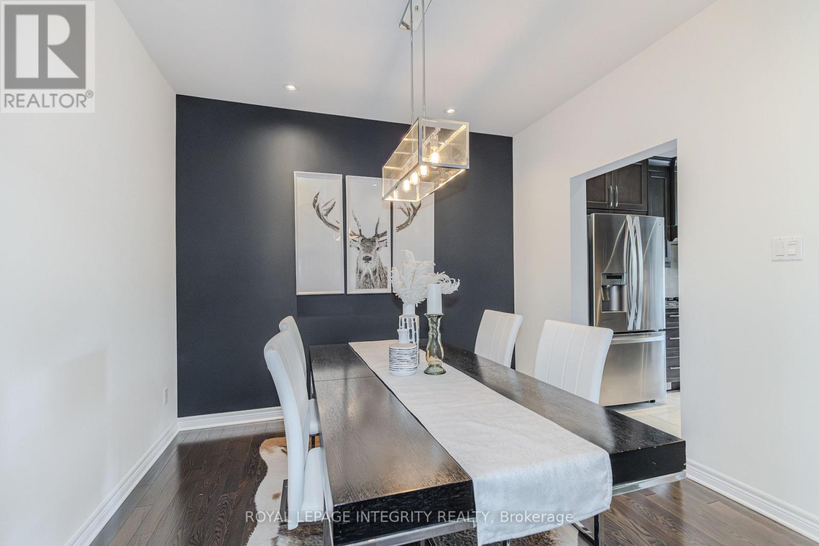 206 Ancaster Avenue, Ottawa, Ontario  K2B 5B3 - Photo 3 - X12435437