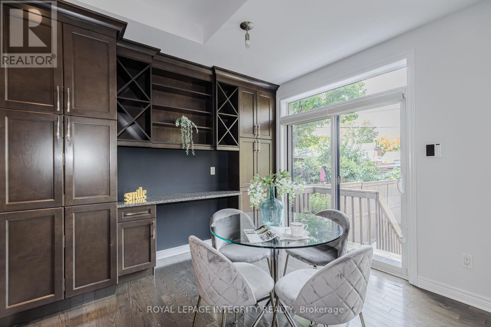 206 Ancaster Avenue, Ottawa, Ontario  K2B 5B3 - Photo 7 - X12435437